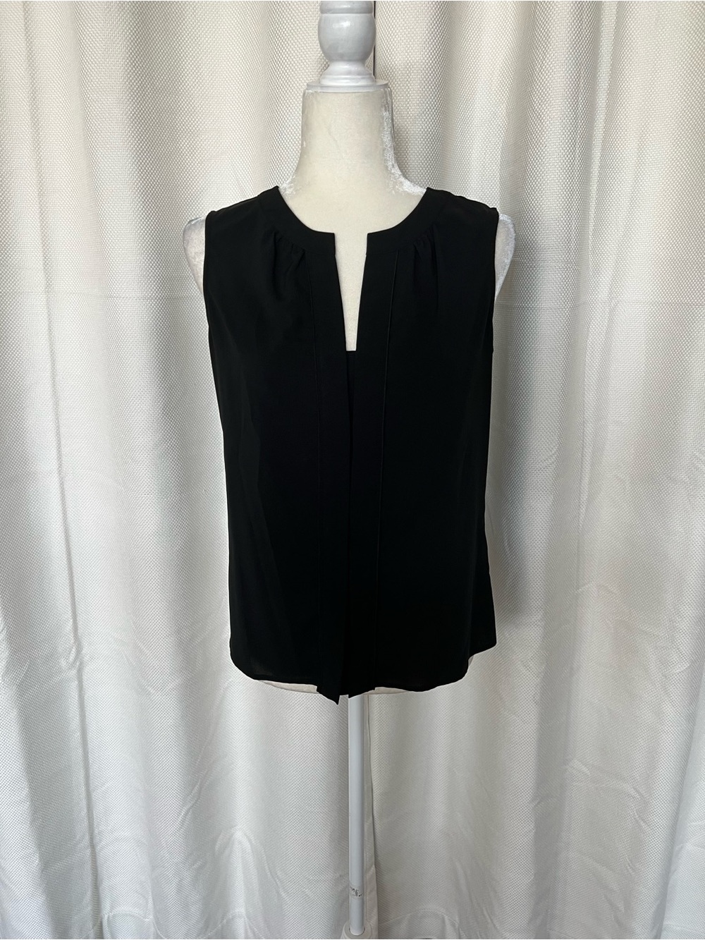 Calvin Klein Black Sleeveless Split-Neck Camisole